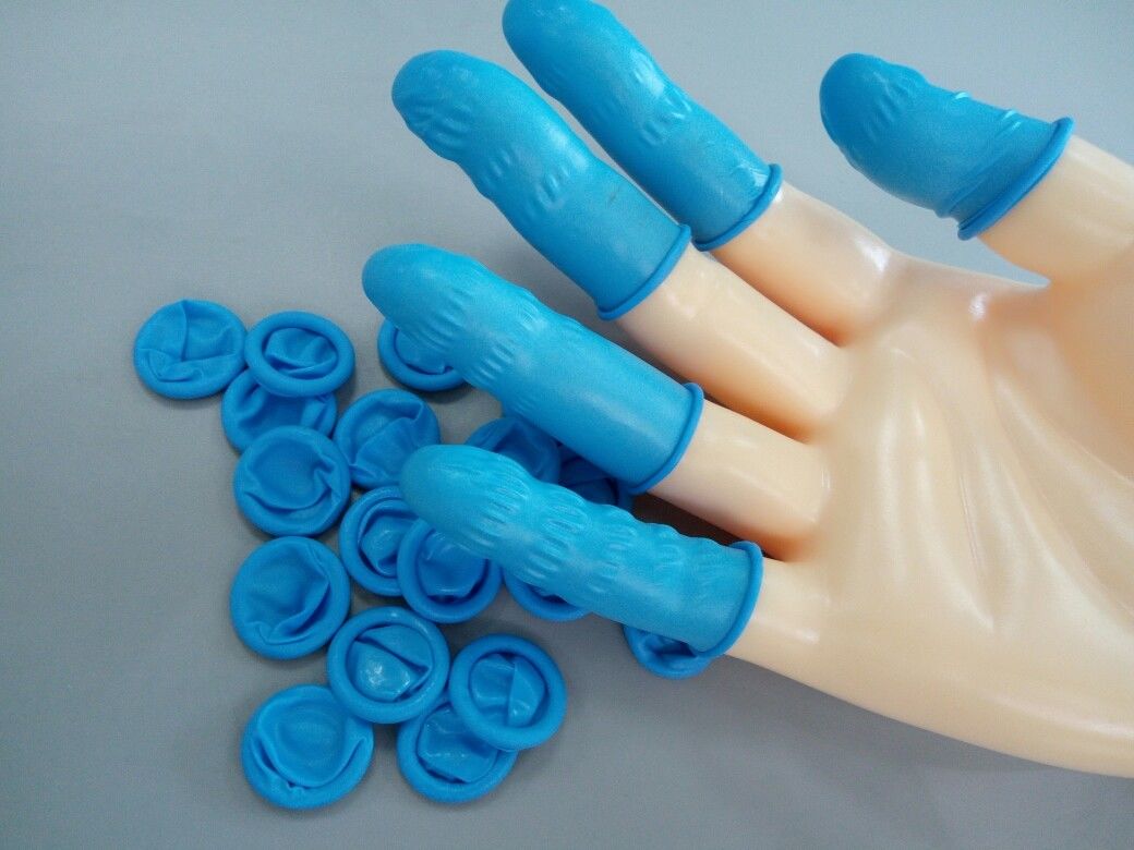 Blue Powder Free Rolled Style Cleanroom Finger Cots Anti Corrosion For